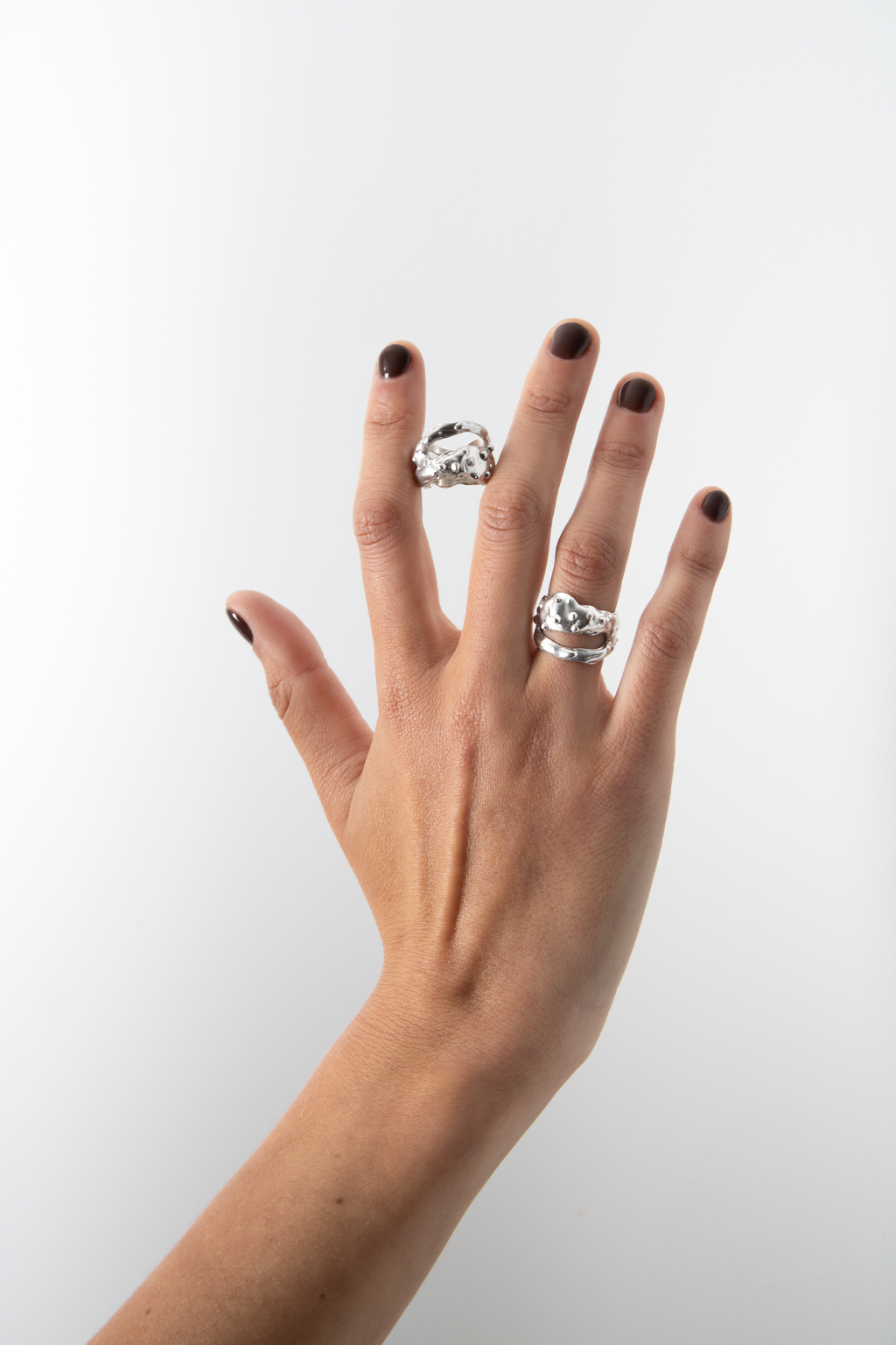 Anillo artesanal Creta de plata de ley 925 de Martelé Studio