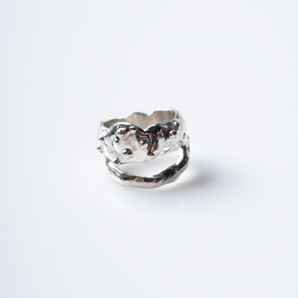 Anillo artesanal Creta de plata de ley 925 de Martelé Studio